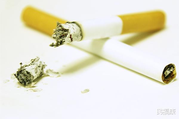 戒烟|经常吸烟的人，身体2处“凸起”，肺或伤的不轻，抓紧戒烟