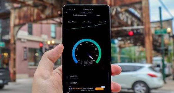 复赛|三星作为韩国唯一开发5G设备的公司，正在同时开发3.5GHz和28GHz