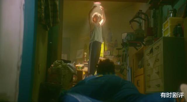 [沈腾]《西虹市首富》高票房的幕后：剧组抠抠搜搜，一根火腿肠用3个月