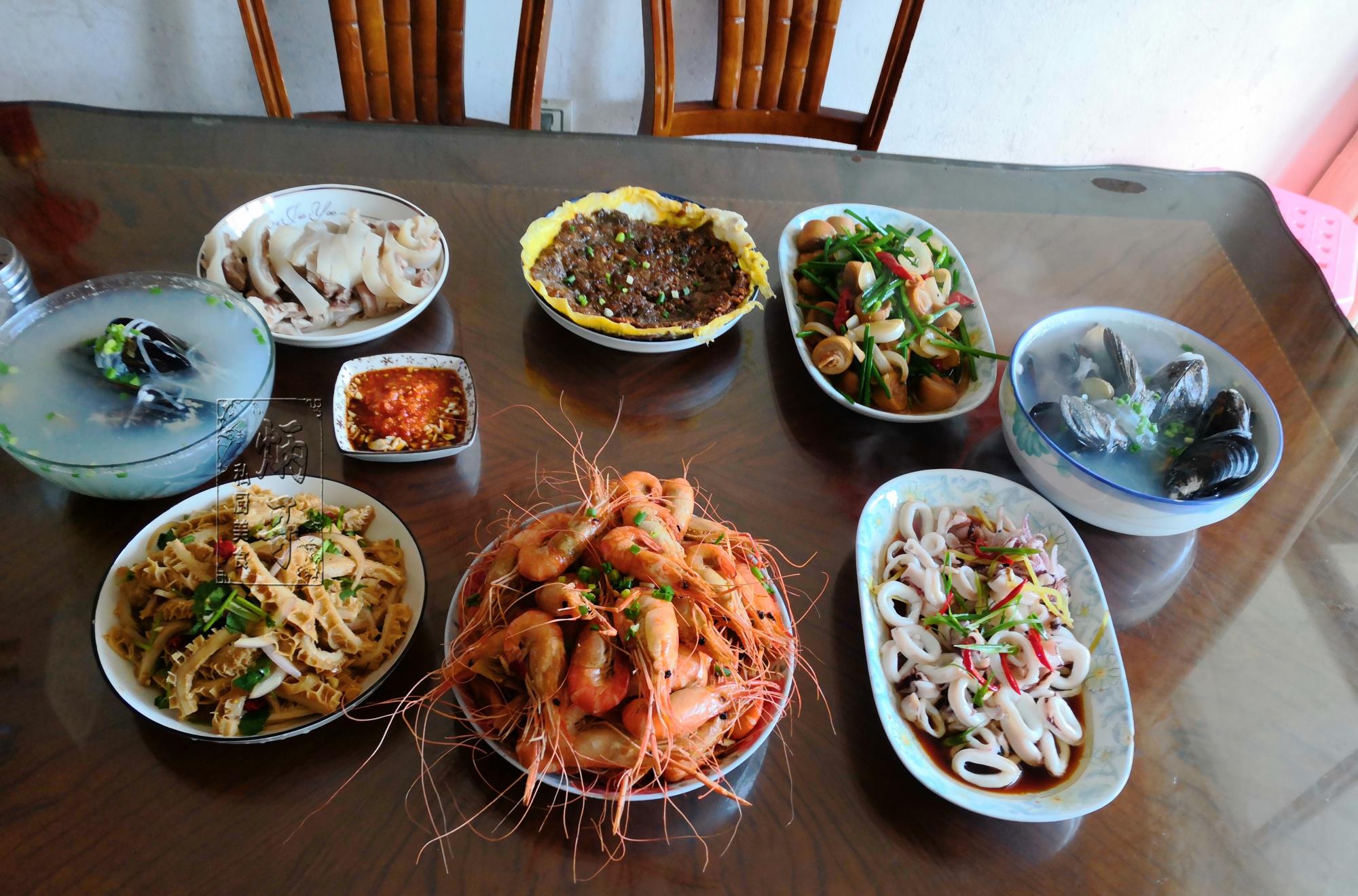 羊肉|表妹晒待客晚餐，网友：南方人真舍得吃，这餐饭没七八百下不来吧