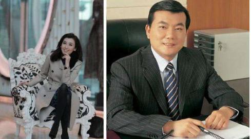 央视|曾是央视最美主持人，因穿制服太丰满被警告3次，丈夫长相不出众