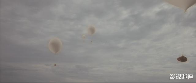 #艾娃#这部关于「臀部」的电影，污到深处有点萌