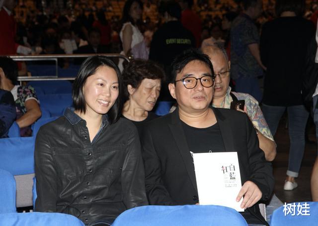 吕方▲56岁吕方分手郑裕玲12年后低调结婚，40岁妻子怀孕5个月双喜临门