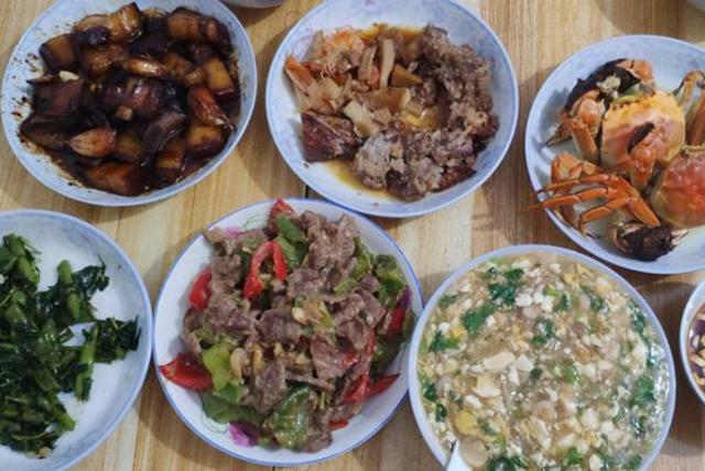 |婆婆搬来小住几天,家里的晚餐变了样,害得我“有家不敢回”