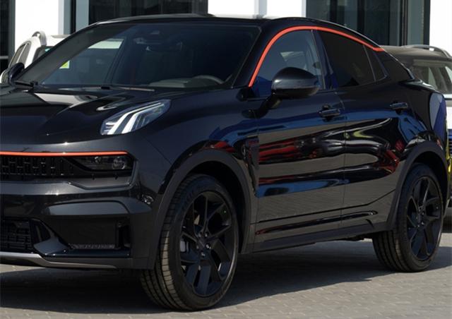 SUV：再等7天，吉利最强轿跑SUV将上市，外观不输宝马X6，预售18万