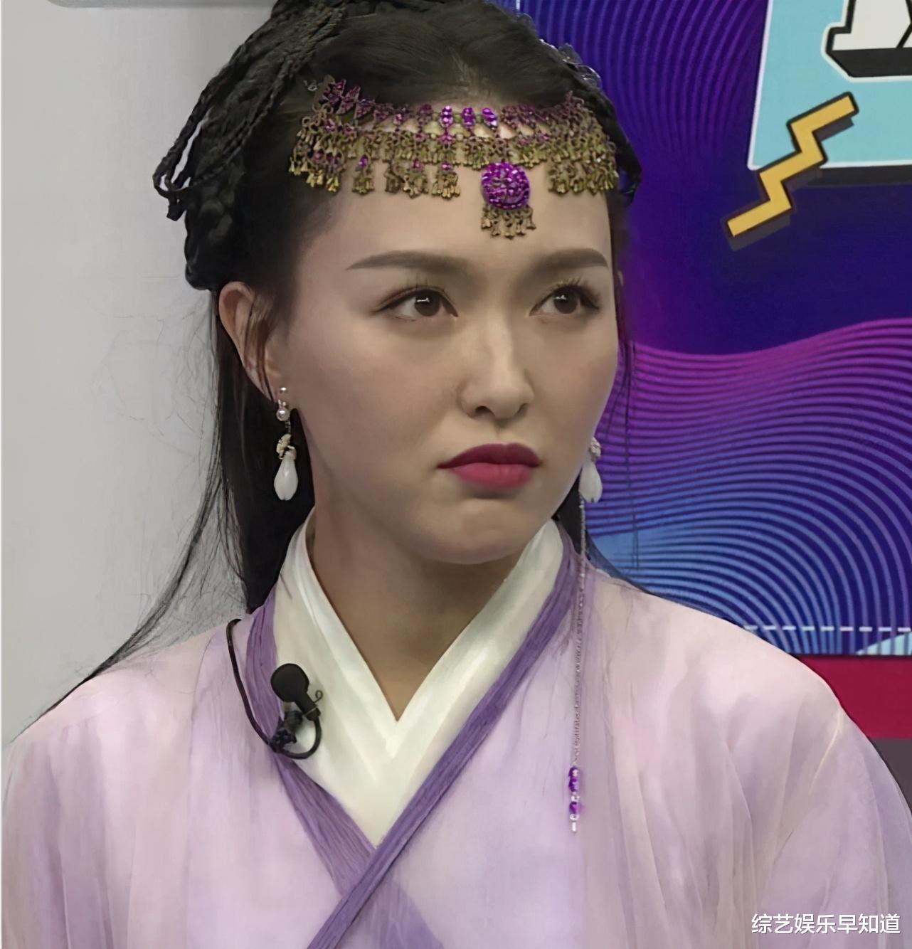 杨幂|杨幂唐嫣先后参加《王牌对王牌》，一个活在过去，一个只往前看！