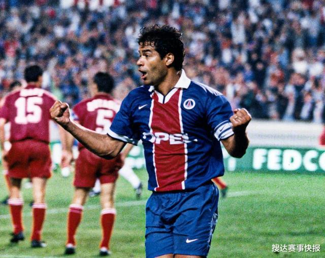 巴西队：一人击败克鲁伊夫巴萨梦一队，这名巴西10号队长，他的哥哥更出名