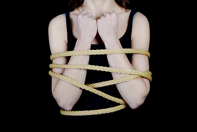 「支付平台」事发辽宁！男子砸死46岁女友还放火毁灭证据