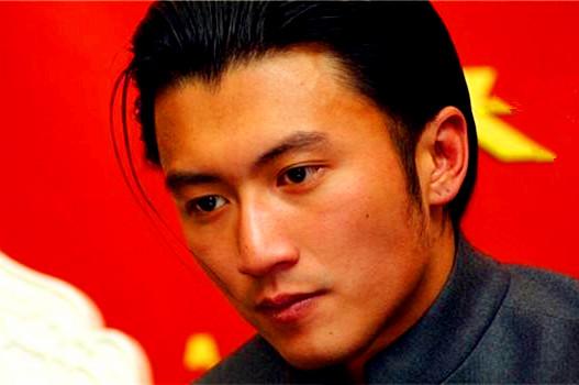 【谢霆锋】不要为他人轻易背黑锅，看谢霆锋如何处理，堪称经典