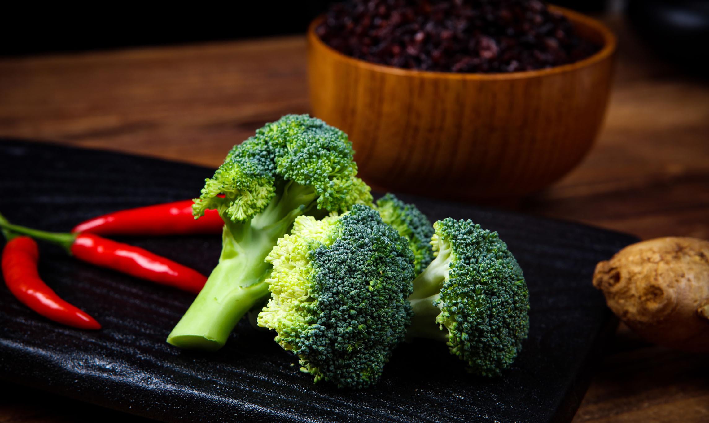 『疾病』血糖高，饮食调理是关键，常见的“升糖食物”，再馋也要避开