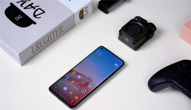 小米科技|雷军重审小米的梦想：做最好的手机，只卖一半的价钱