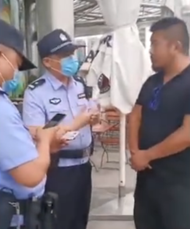 「姚明」继徐晓冬被警察教育后，一龙：带帮不懂的人搏击就像十年前百姓擂台