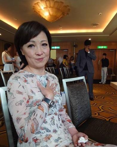 曾志伟的2任妻子:现妻病逝,原配嫁闺蜜儿子,今生活令人羡慕