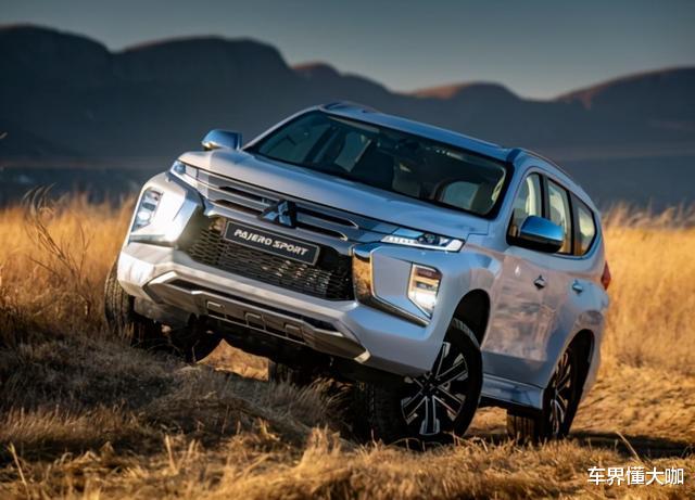 帕杰罗·劲畅|27.98万！进口7座SUV配3.0升V6引擎，越野性能不输普拉多