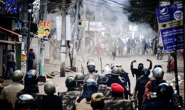 【印度】印军增援部队再收噩耗，大批救护车拉走尸体，莫迪怒斥指挥太糟糕