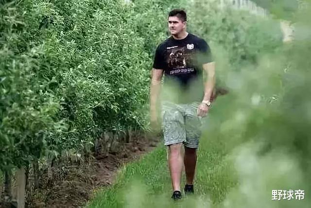 孙妍在■场均6+4，退役之后种苹果！力压甜瓜成为榜眼的他，你还记得么？