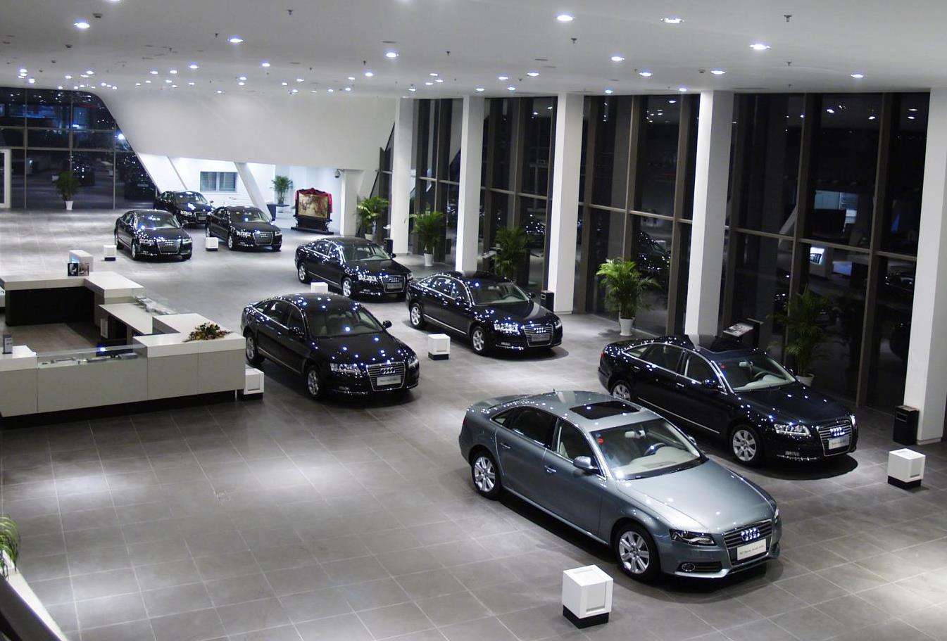 「丰田卡罗拉」穷人别买这4款车，只会让你越来越穷！人前风光人后受苦！