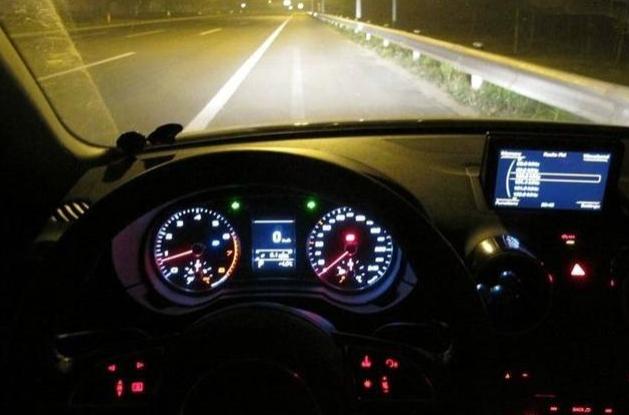 微信|小米有品爆款车载神器，1000流明，续航90h，老司机：要买