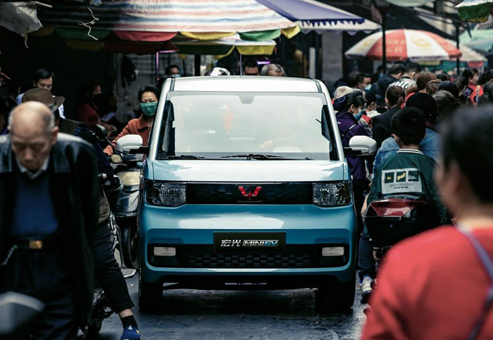 #五菱宏光#五菱又成功了！新车9小时卖出1000台，2.98万起售，还质保12W公里