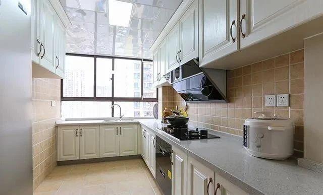 |朋友总炫耀她家漂亮，请她到我家参观，逛完后她就不坑声了