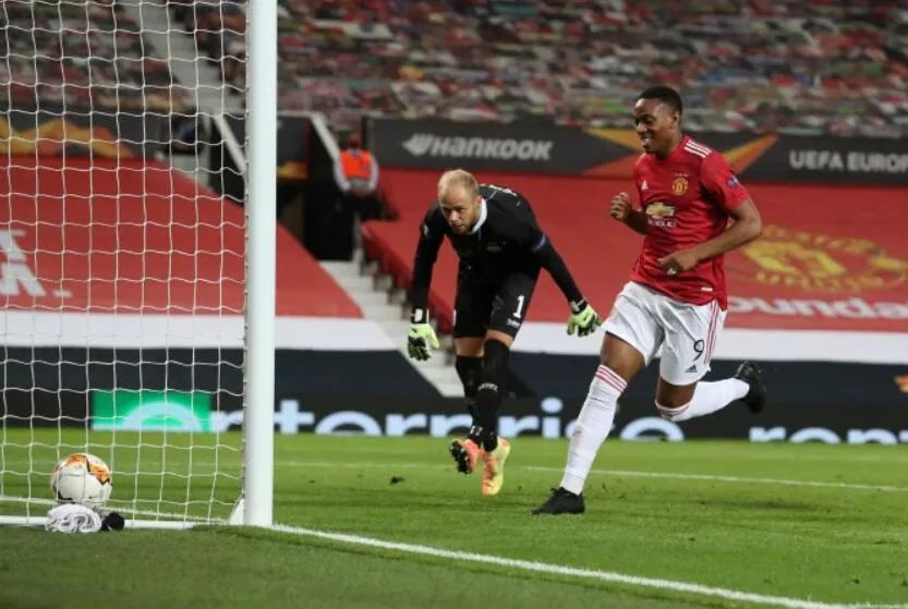 曼联|曼联替补阵容2-1逆转！索帅转会需求尽显无疑，一人缺席恐遭清洗