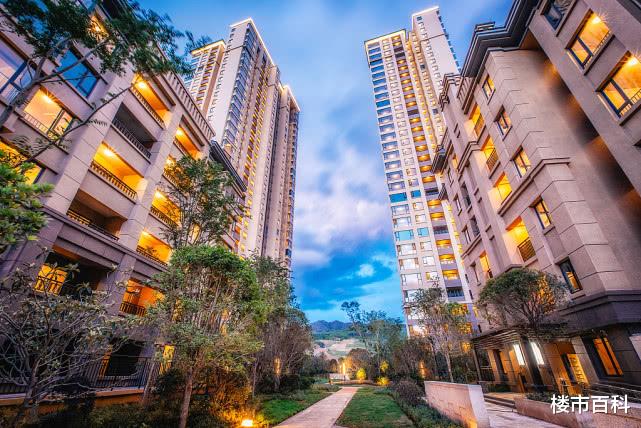 商铺从7万元跌到2万元，才3个月损失500万，业主：也只能咬牙卖掉了