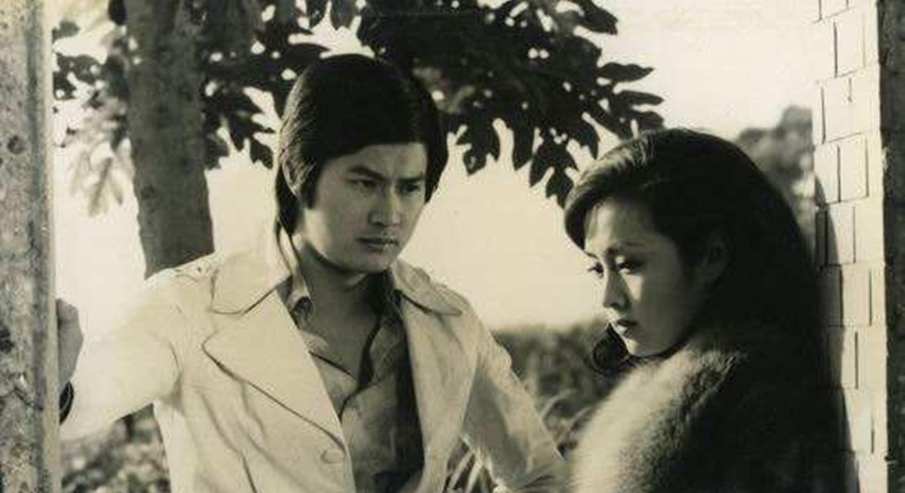 他是向华强最害怕的人，还是张学友的岳父，谢贤叫他弟弟