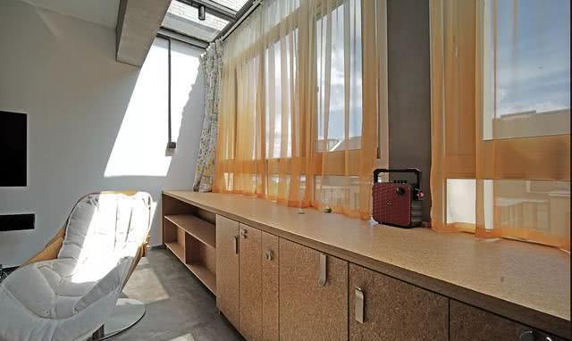 ##208平洋房被老公装成毛胚房，电路走明线，全屋刷水泥，谁见过