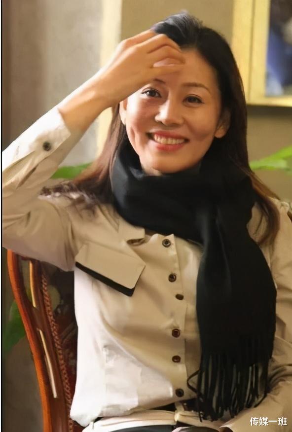 张晓龙|两版甄嬛传，郑晓龙的男3可以编惊鸿舞，陈凯歌的男2成了笑话