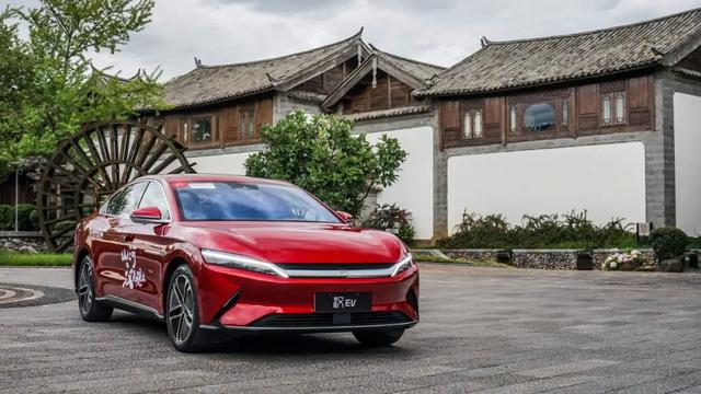 比亚迪汉|3.9秒破百!比亚迪汉不仅仅是堆料那么简单,细节太讲究,极精致