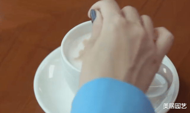 美甲|有种“讲究”叫baby，全身上下都要一个色系，看清美甲颜色：懵了