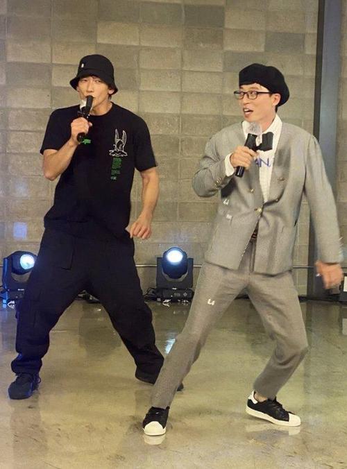 [刘在石]传奇身边的传奇：《闲着干嘛呢》刘在石，李孝利，Rain建混合乐队