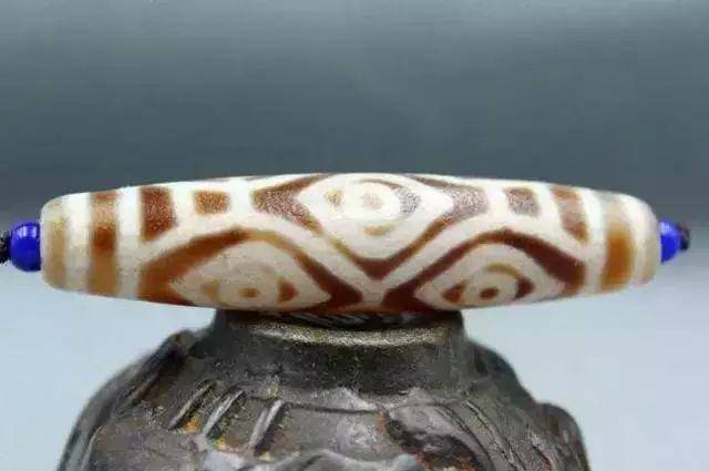 「玛瑙」真玩家！20年凑齐一串手串，每颗珠子至少10000块！