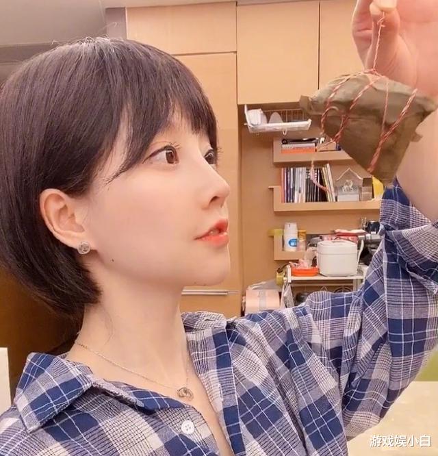 冯提莫|冯提莫歌唱事业再创佳绩，《谢谢爱过》新歌预告片即将上线