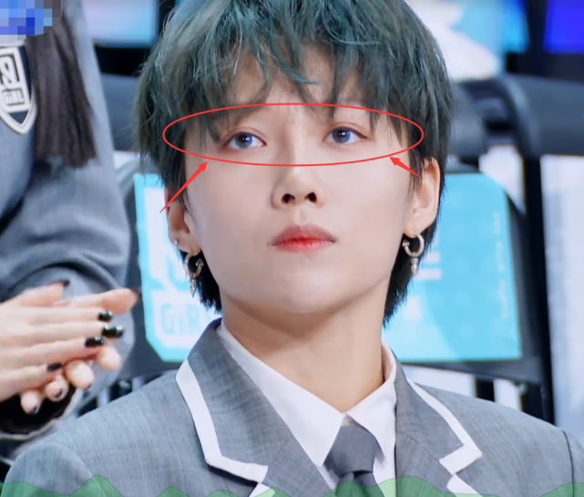 【杨幂】许佳琪名次掉到第7难过哭了,有谁注意刘雨昕的反应?快装不下去了