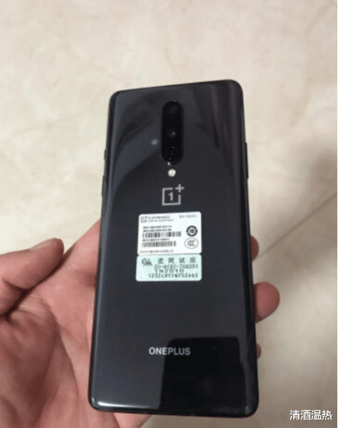 路由器|华为Mate30 5G和一加8应该如何选择。