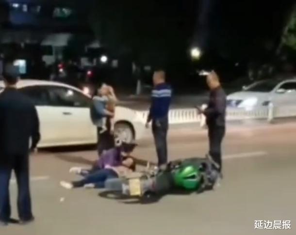 律师|南宁学生无证骑摩托撞死路人，律师分析其刑期：可能不足一年