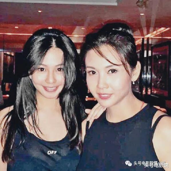 王晶▲最老张无忌！40岁林峯演古天乐儿子，离子烫+座山雕？网友：告辞