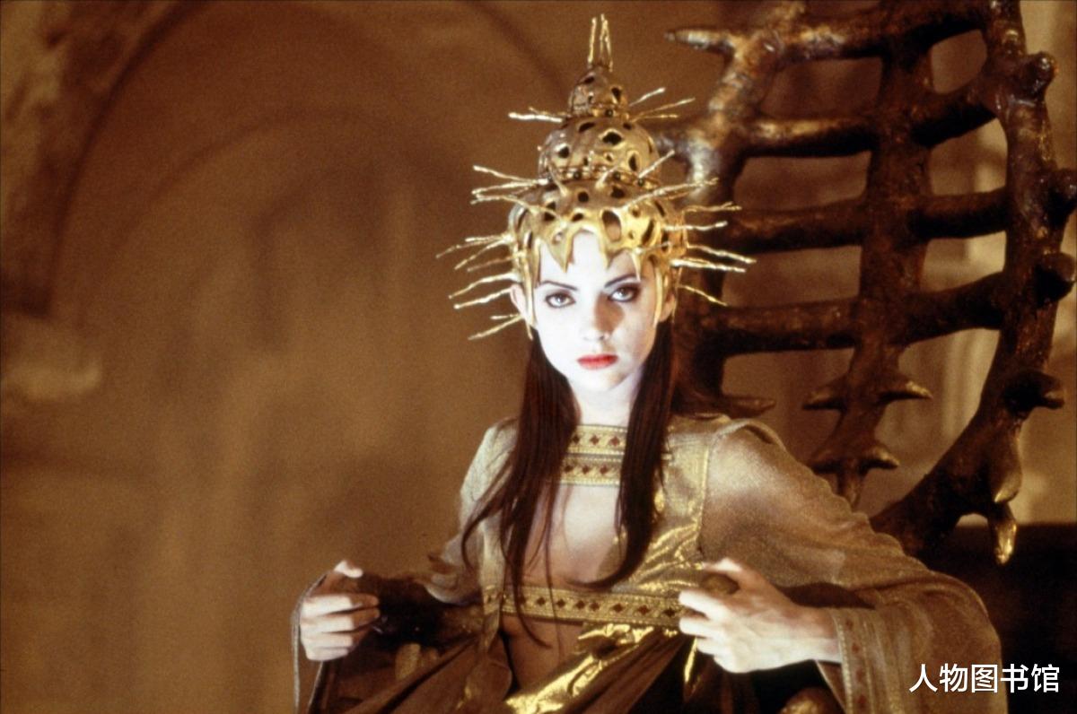 异魔禁区|电影《异魔禁区》：情节恐怖诡异，女主的美动人心魄