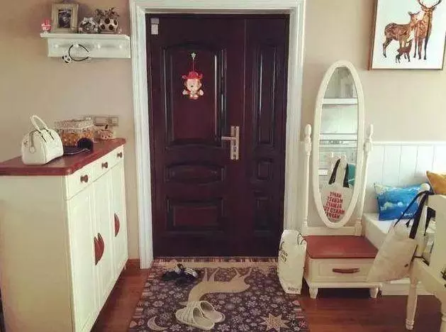 装修新房，老公把阳台包进卧室，还多了个化妆间