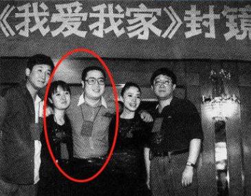 英达■44岁梁左英年早逝，疑被高利贷压垮，妹夫英达现出原形