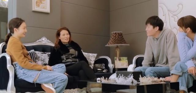 [王鸥]王鸥给同母异父的妹妹花钱，鼓励妈妈再婚，家人却像外人般冷漠