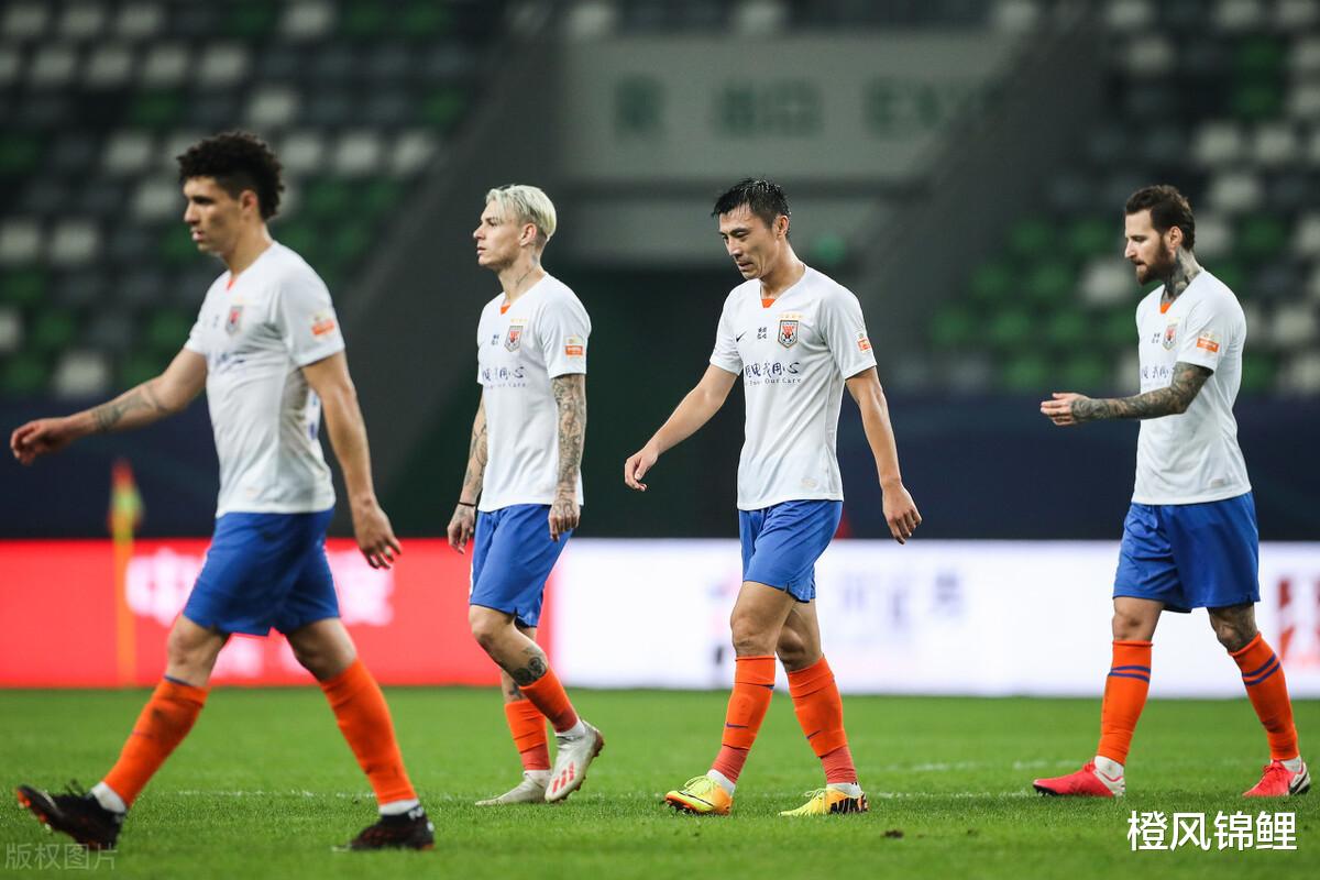 山东鲁能|连追4球！3比0到3比4，重庆疯狂逆转！鲁能后防1人被打爆！