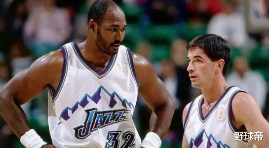 卡尔·马龙▲97马龙多强?首轮打爆大梦,西决30+10横扫湖人,可惜决赛输给了乔丹