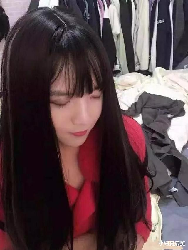 |“无意中在女同事车上发现的，是干嘛用的？”网友们内涵了...哈哈哈哈