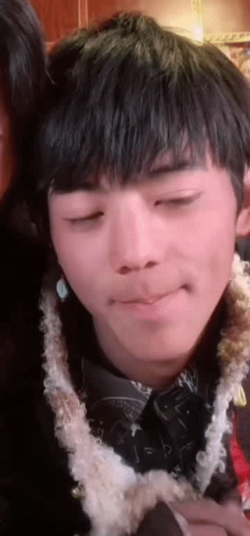 藏族|爆红一天就跌落神坛，是他的错吗？