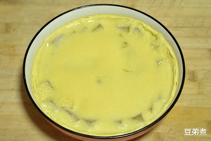 菠菜|今天才知道，这样蒸鸡蛋羹，嫩滑又多汁，我家隔三差五吃一次