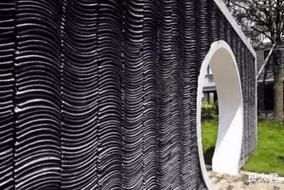 【】旧房子拆下的瓦片别扔，我家用1000块铺在院子，效果比花几万还好