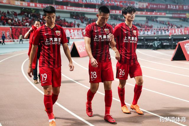 上海上港|比赛当天遭拘留，虽被中超上港踢出一线队却从未被放弃，现去中甲