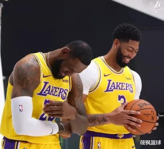 「安东尼·戴维斯」整整1.7亿啊！湖人浓眉的这笔大交易，恐怕要彻底黄了！